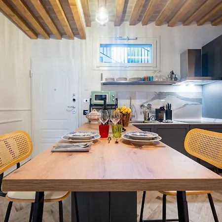 Guesthost - Bixio 29 3 And 5 帕爾馬