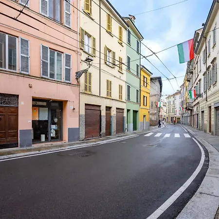 Guesthost - Bixio 29 3 And 5 * 帕爾馬