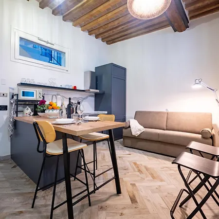 Guesthost - Bixio 29 3 And 5 Apartman