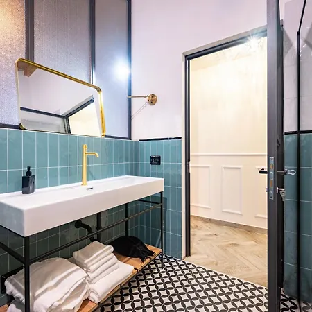 Guesthost - Bixio 29 3 And 5 * 帕爾馬