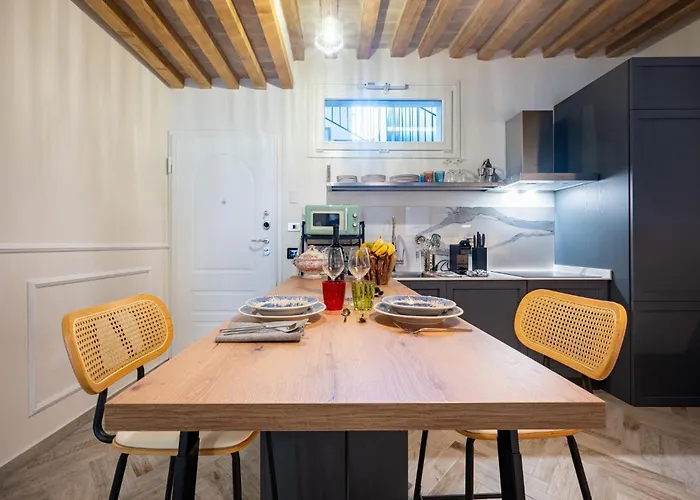 Guesthost - Bixio 29 3 And 5 Parme