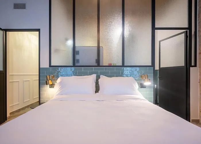 Guesthost - Bixio 29 3 And 5